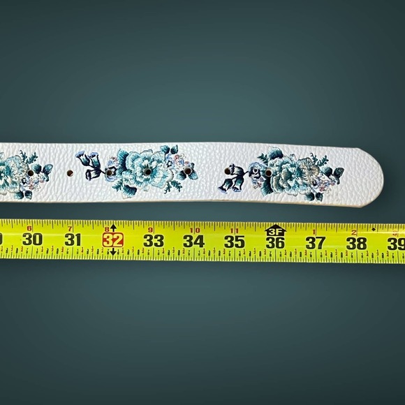 White House Black Market Women’s White Leather Floral Embroidered Hip Belt - XS - Picture 7 of 8